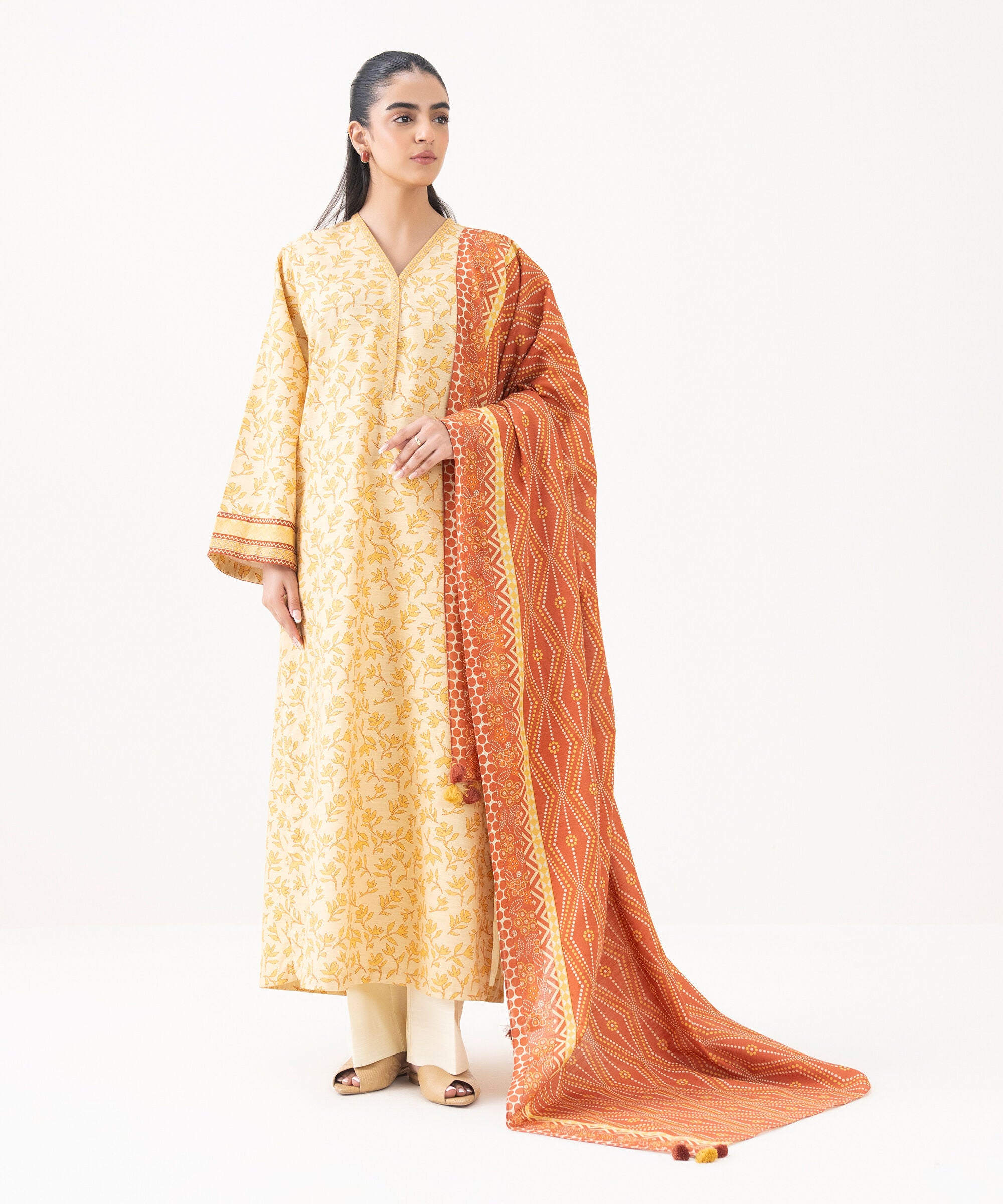 Fashionable Lawn Wear SB 00107