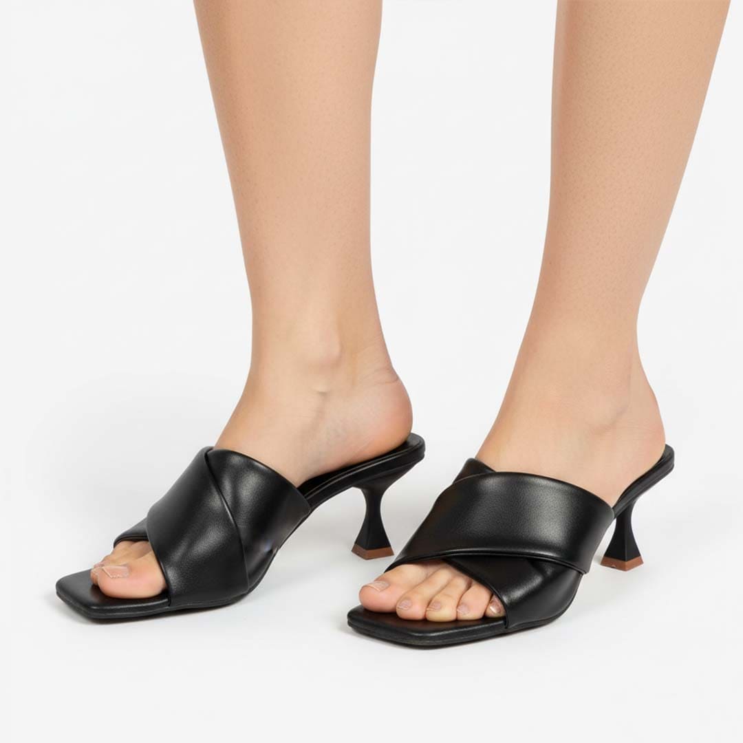 T-strap Black, Heel Code: i#233